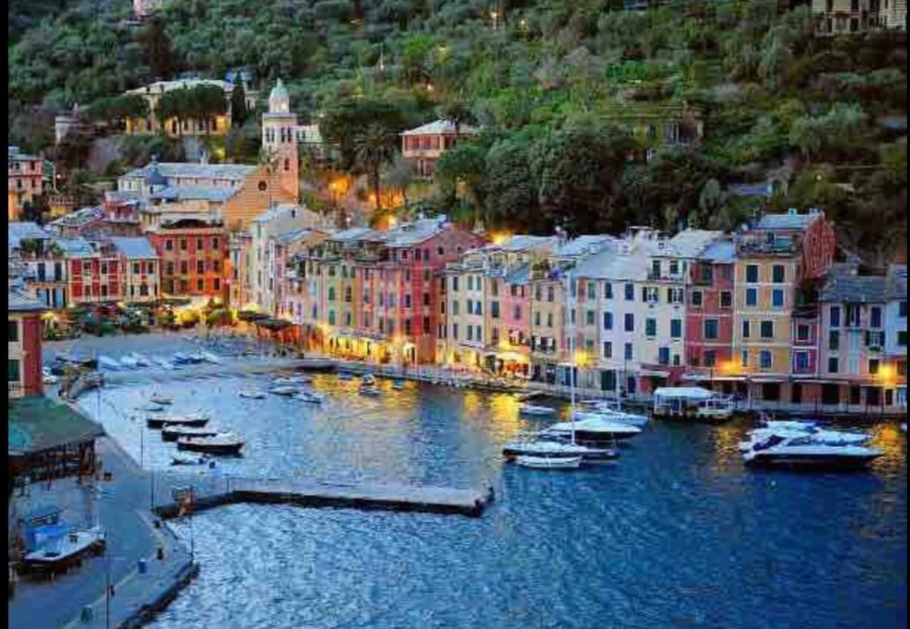 Amazing San Lorenzo 19, Rolli Palace Unesco - Stunning View Overlooking The Cathedral - Free Private Parking- Genova Esterno foto