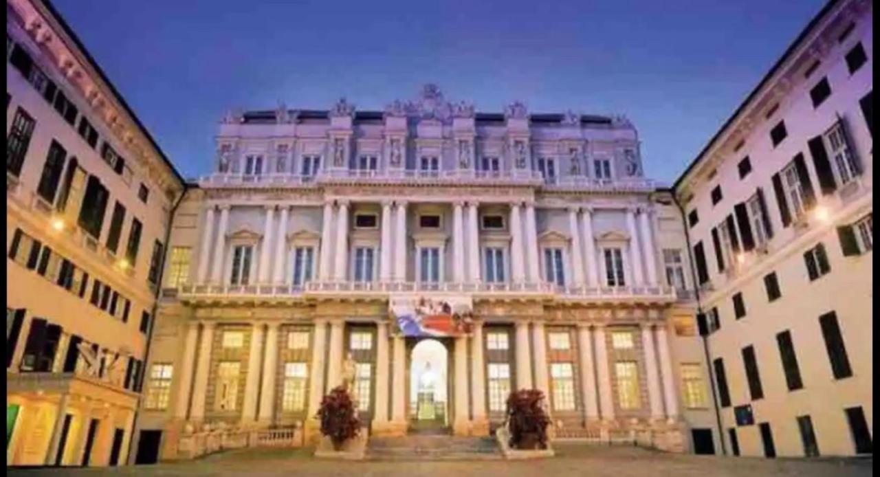 Amazing San Lorenzo 19, Rolli Palace Unesco - Stunning View Overlooking The Cathedral - Free Private Parking- Genova Esterno foto